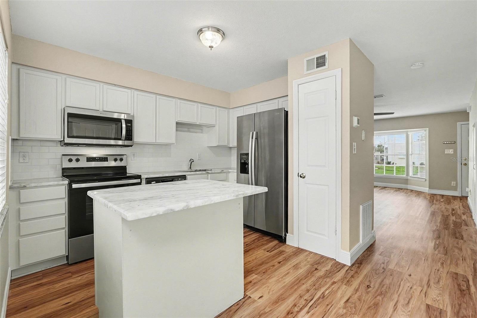 EMBASSY PARK TWNHMS CONDO - Residential