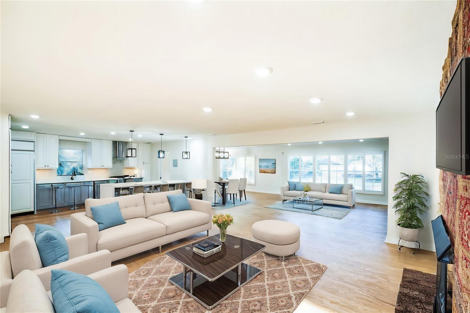 400 W TROTTERS DRIVE