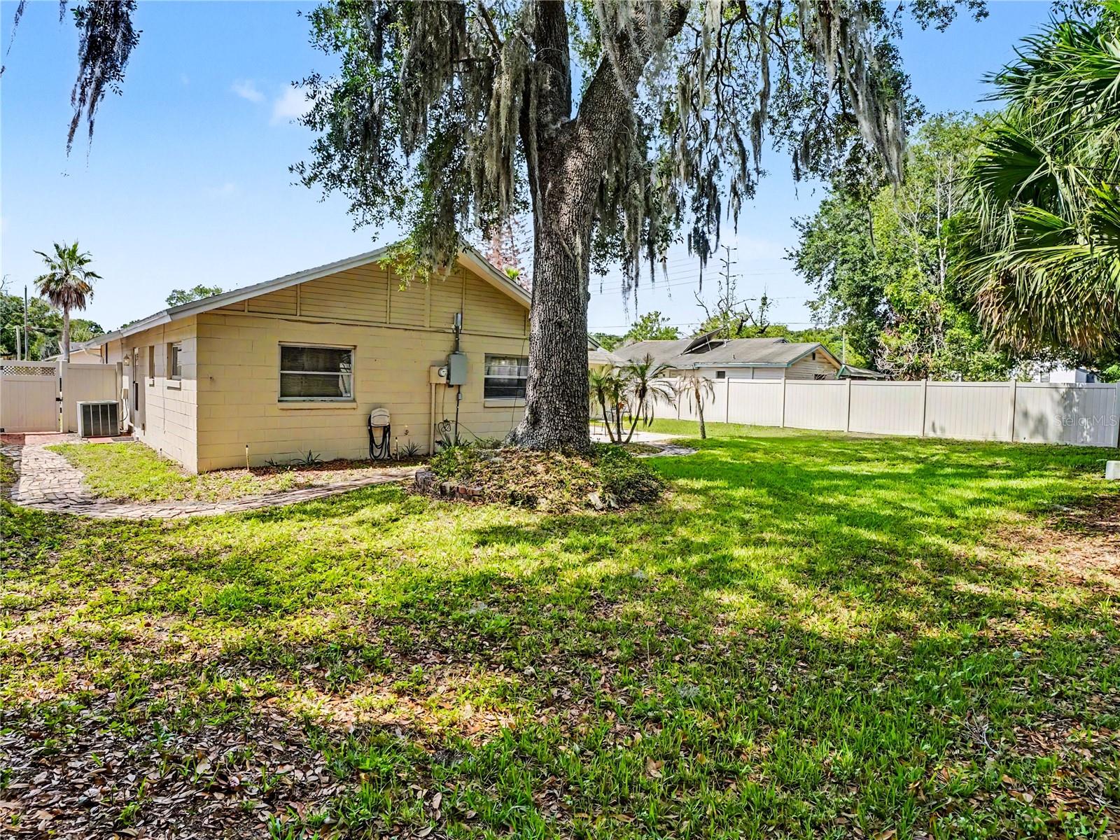 LAUREL SPRINGS - Residential
