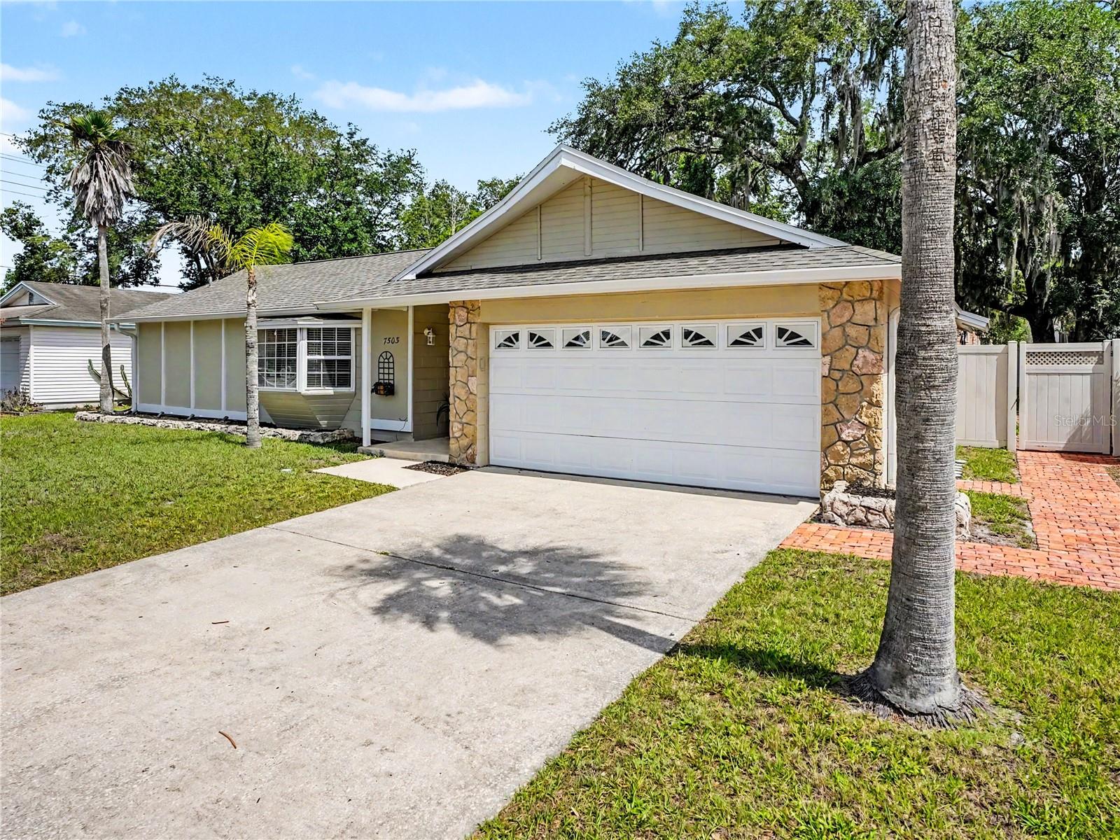 LAUREL SPRINGS - Residential