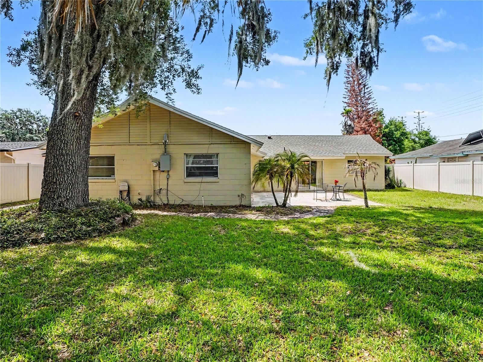 LAUREL SPRINGS - Residential