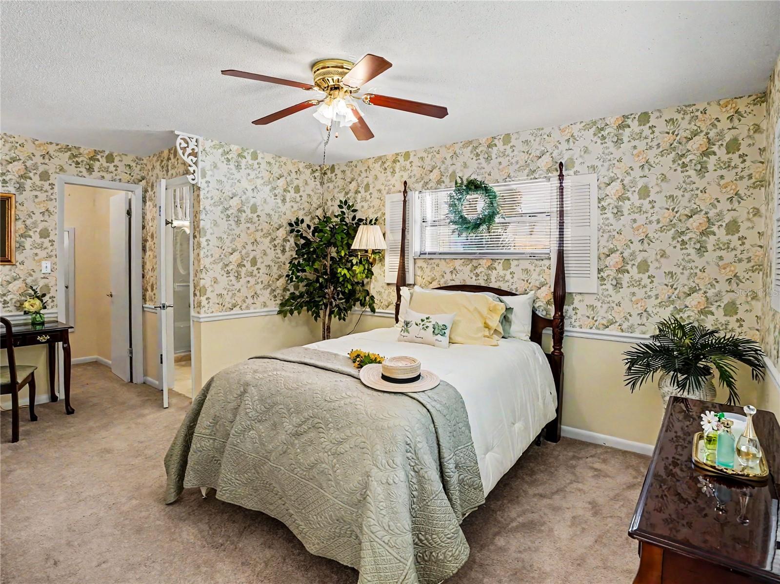 LAUREL SPRINGS - Residential