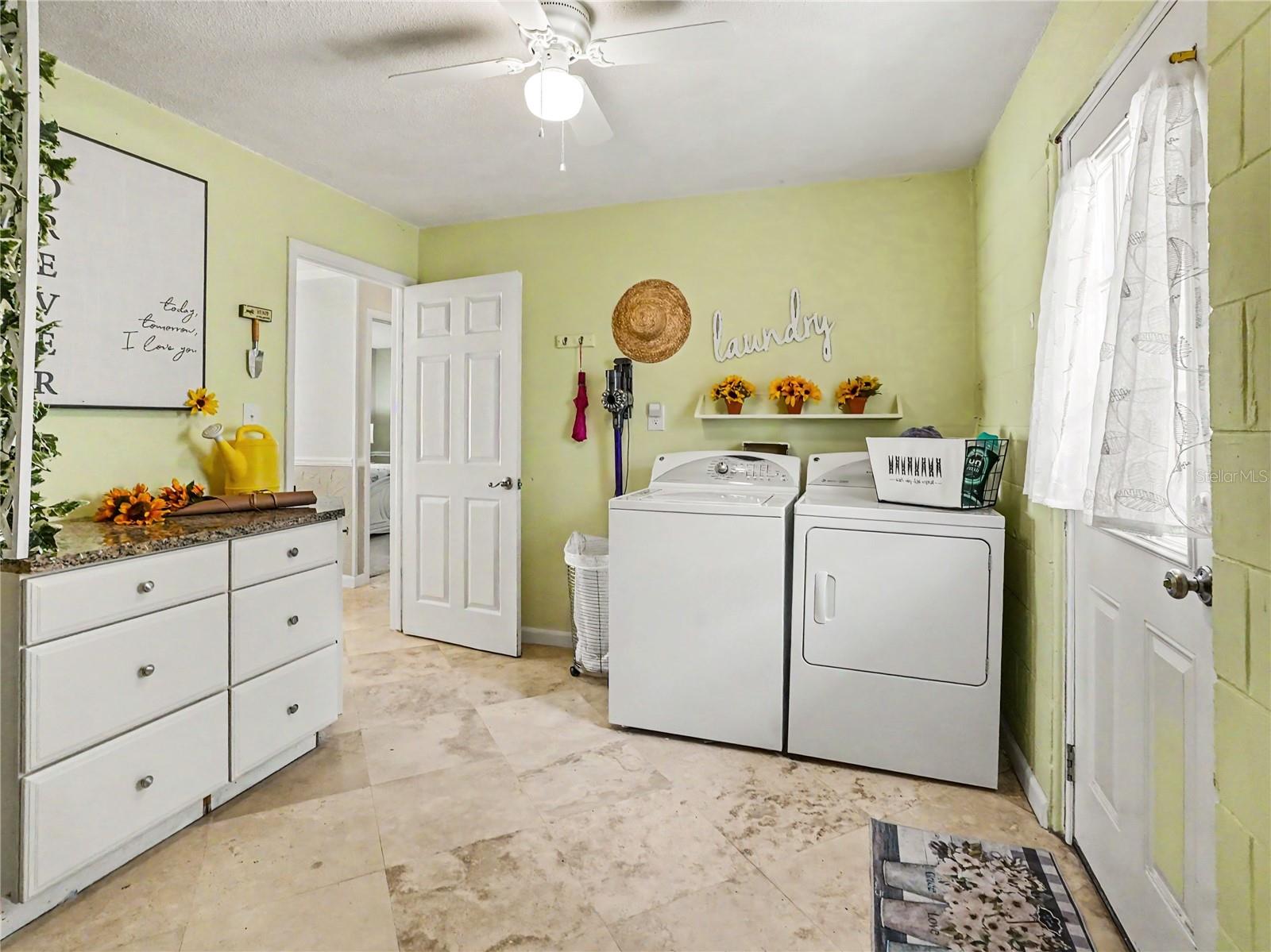LAUREL SPRINGS - Residential
