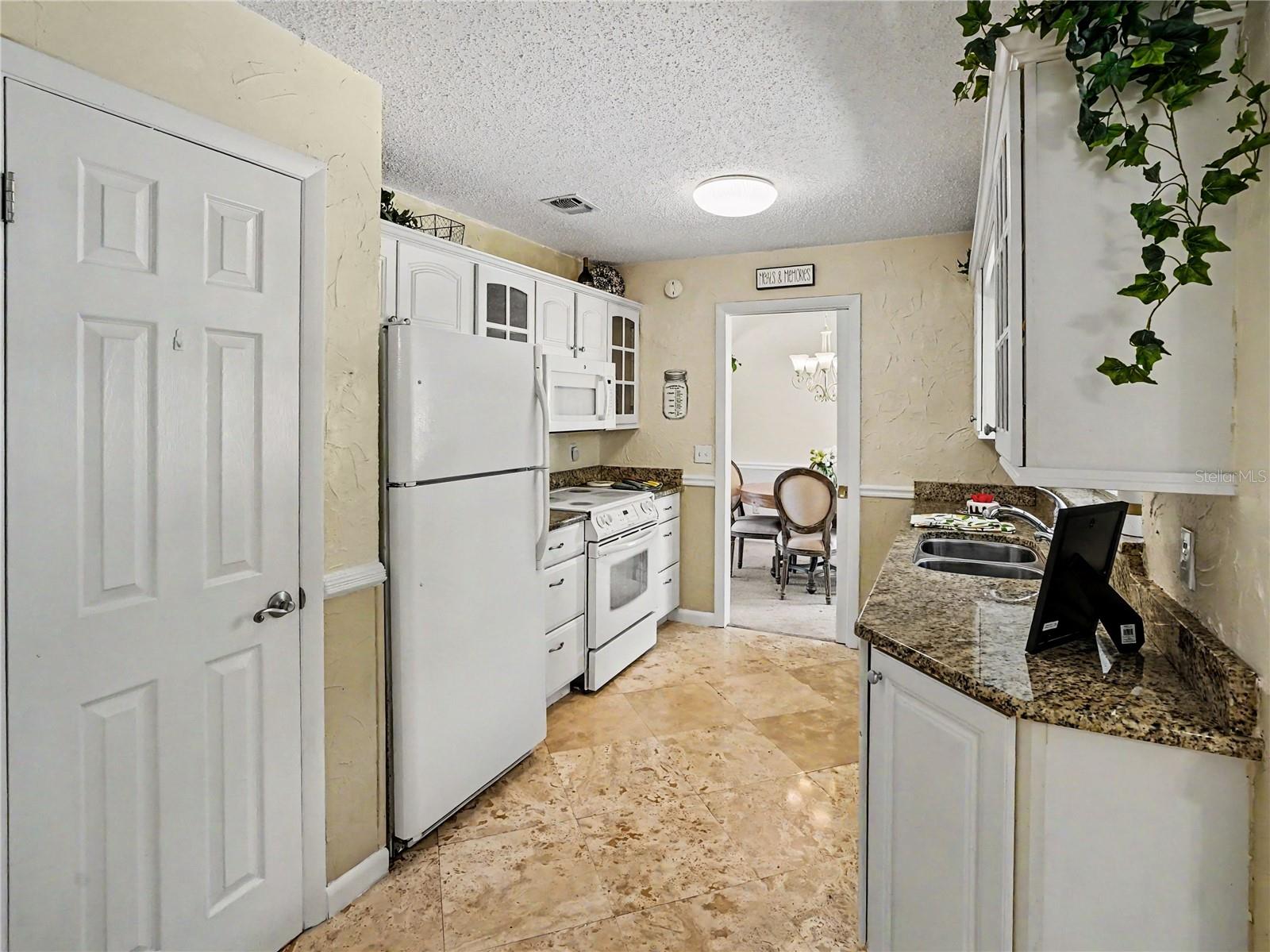 LAUREL SPRINGS - Residential