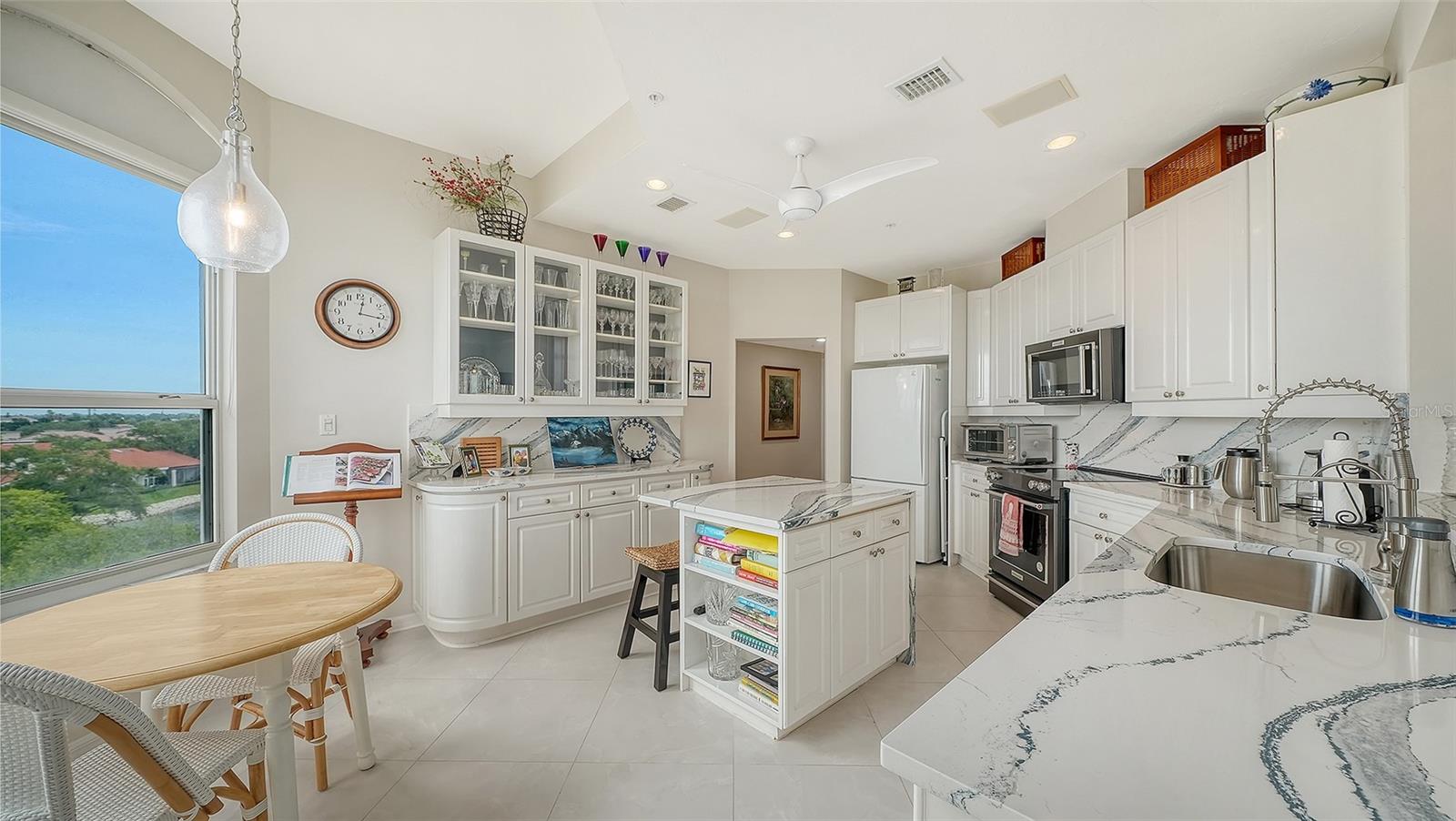 5420 EAGLES POINT CIRCLE 406