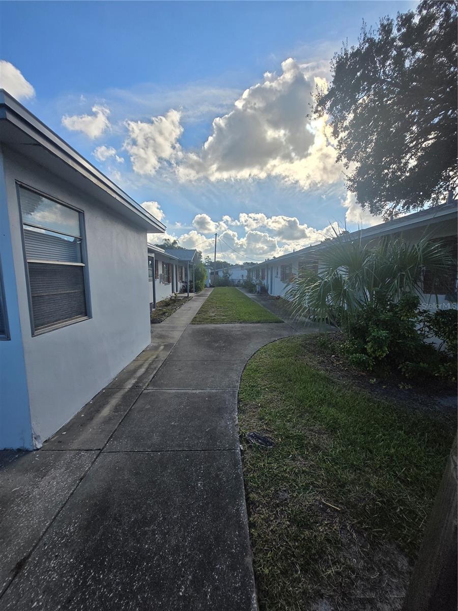 WOODBROOK MANOR - Residential Lease