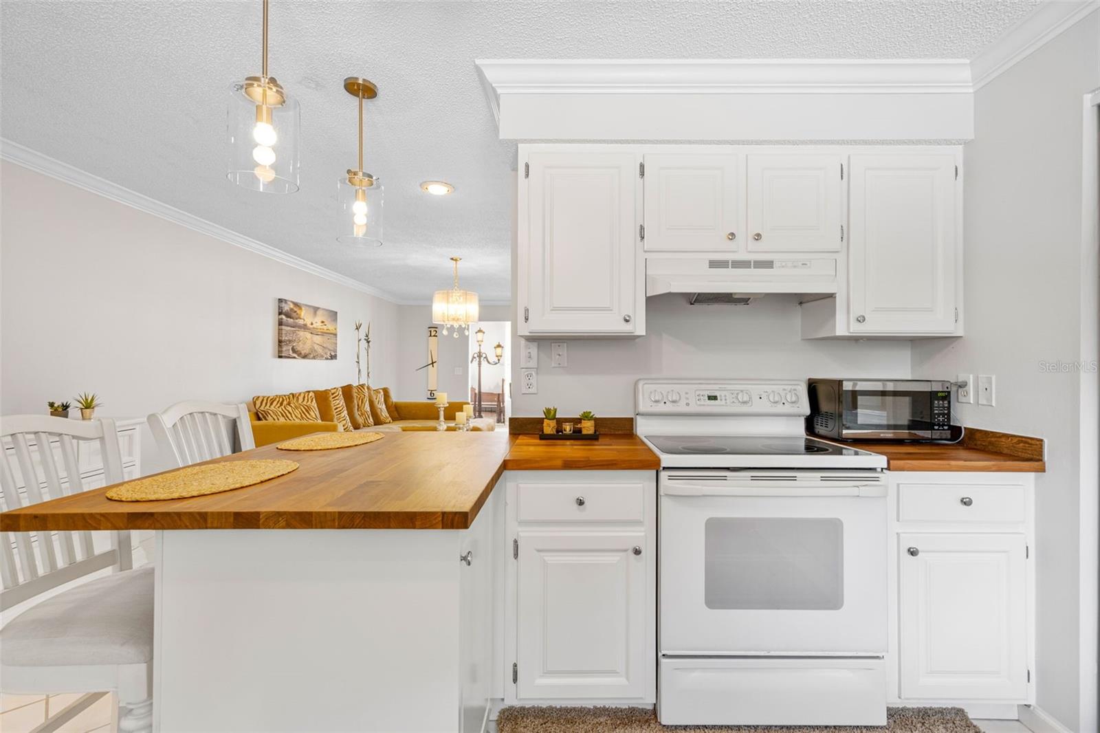 4454 NARRAGANSET TRAIL 94A