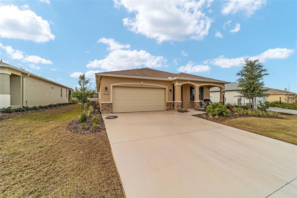 Photo of 9958 SW 97th Lane, Ocala, FL 34481 (MLS # OM717299)