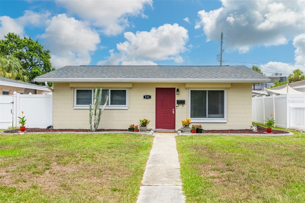 Photo of 531 75th Avenue N, St Petersburg, FL 33702 (MLS # TB8531013)
