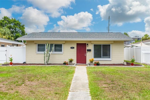 Photo of 531 75th Avenue N, St Petersburg, FL 33702 (MLS # TB8531013)