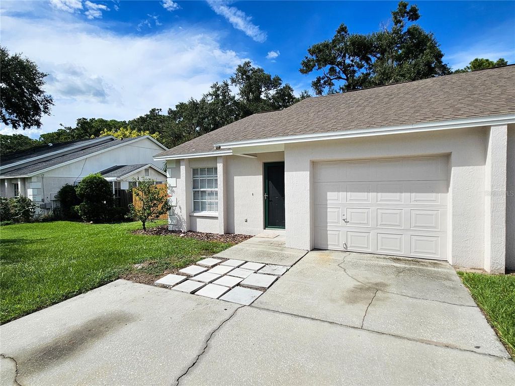 Photo of 1075 Meadowood Pointe Road, Lakeland, FL 33811 (MLS # L4955852)
