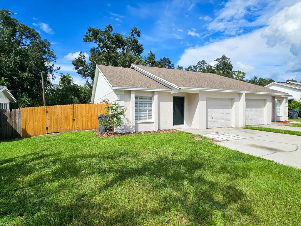 Photo of 1075 Meadowood Pointe Road, Lakeland, FL 33811 (MLS # L4955852)