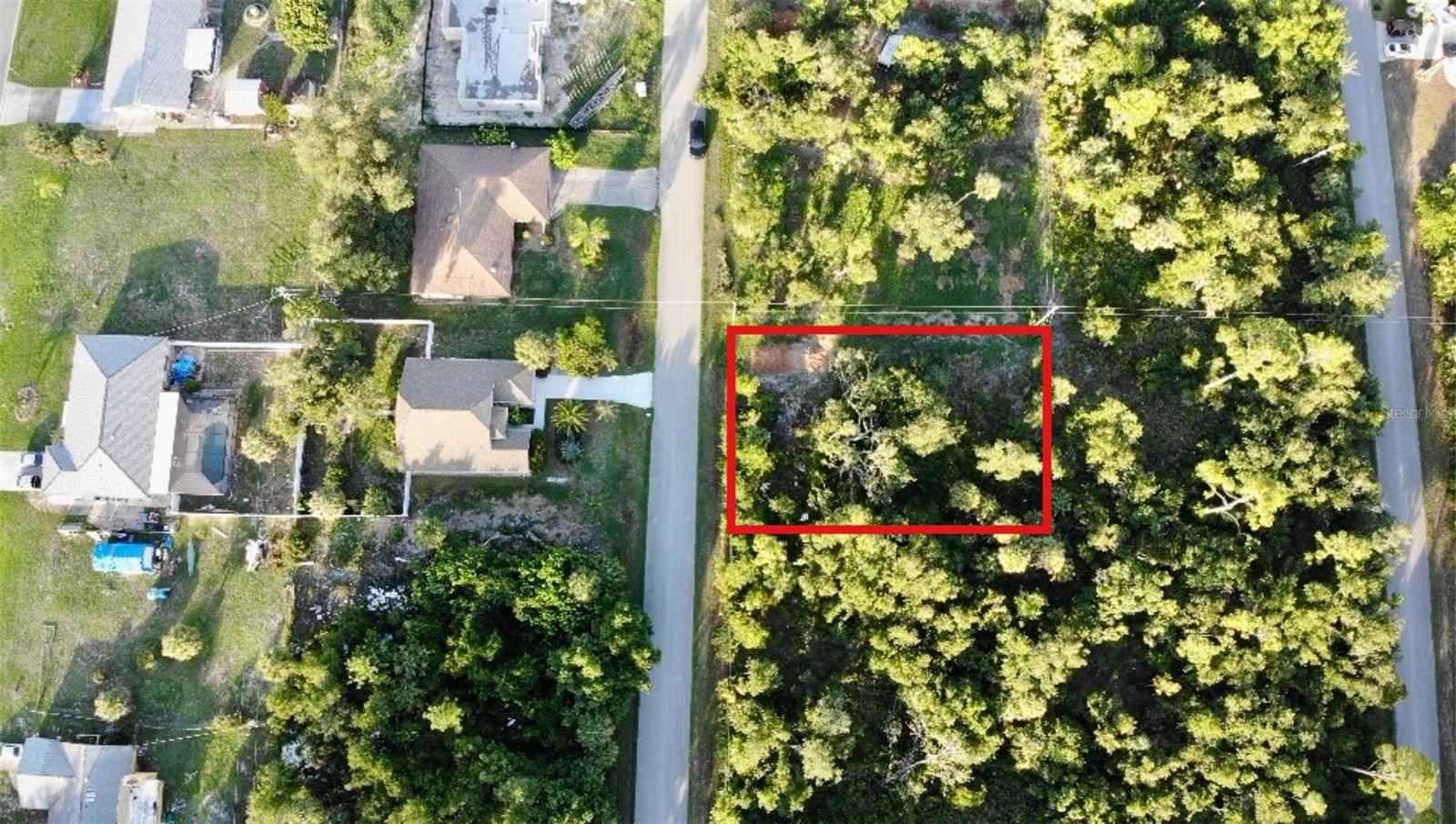 Build your dream home on a beautiful lot in Port Charlotte. Flood zone x, no flood insurance required! CURRENTLY NOT IN A SCRUB JAY ZONE! This tranquil, natural setting offers privacy and accessibility, surrounded by Florida's charm. Conveniently close to shopping, dining, and entertainment, and perfect for outdoor enthusiasts with nearby Gulf beaches, fishing, and boating. Enjoy a peaceful yet connected lifestyle.