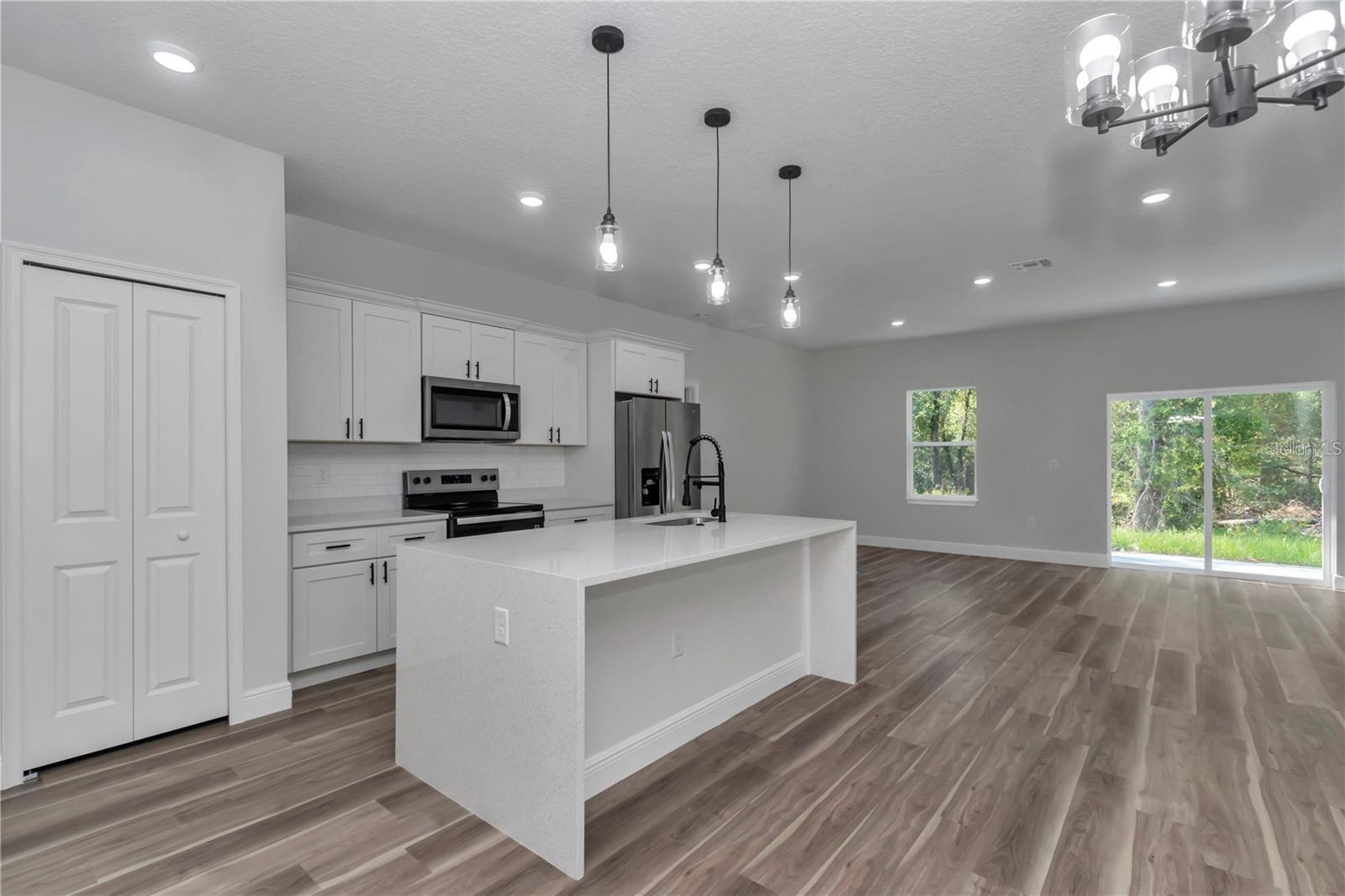 CITRUS SPGS UNIT 05 - Residential Lease