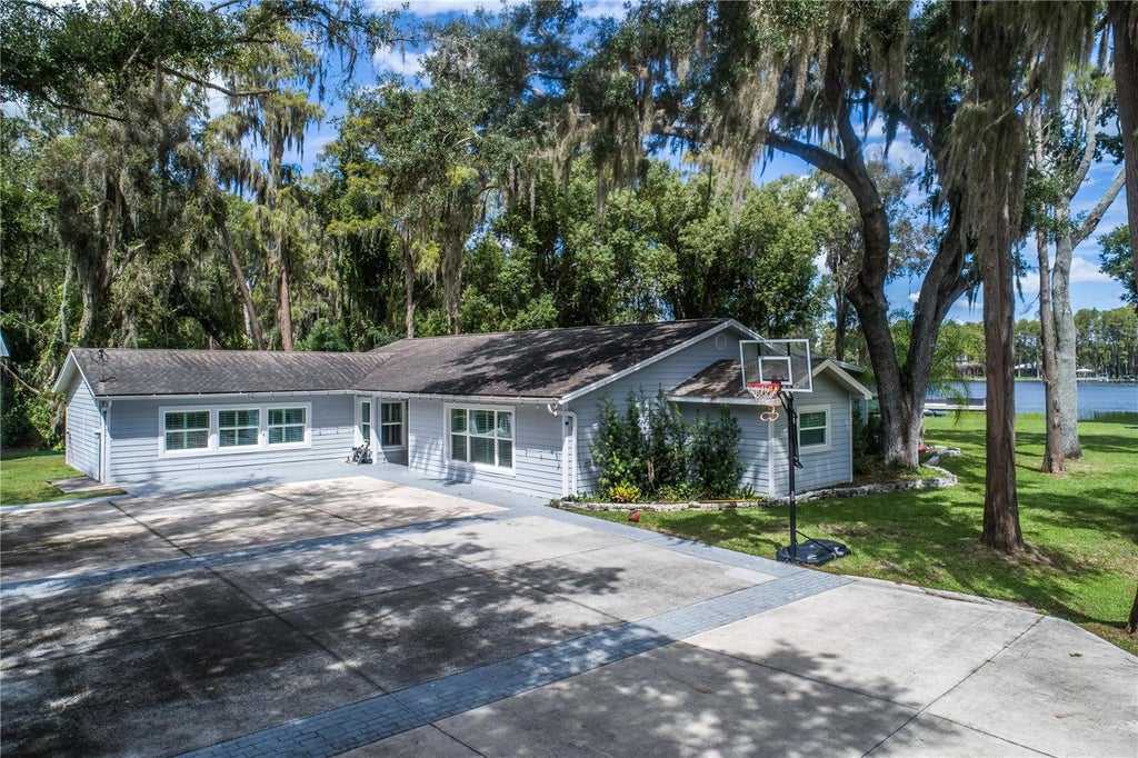 Photo of 17018 Dennis Road, Lutz, FL 33558 (MLS # TB8549716)