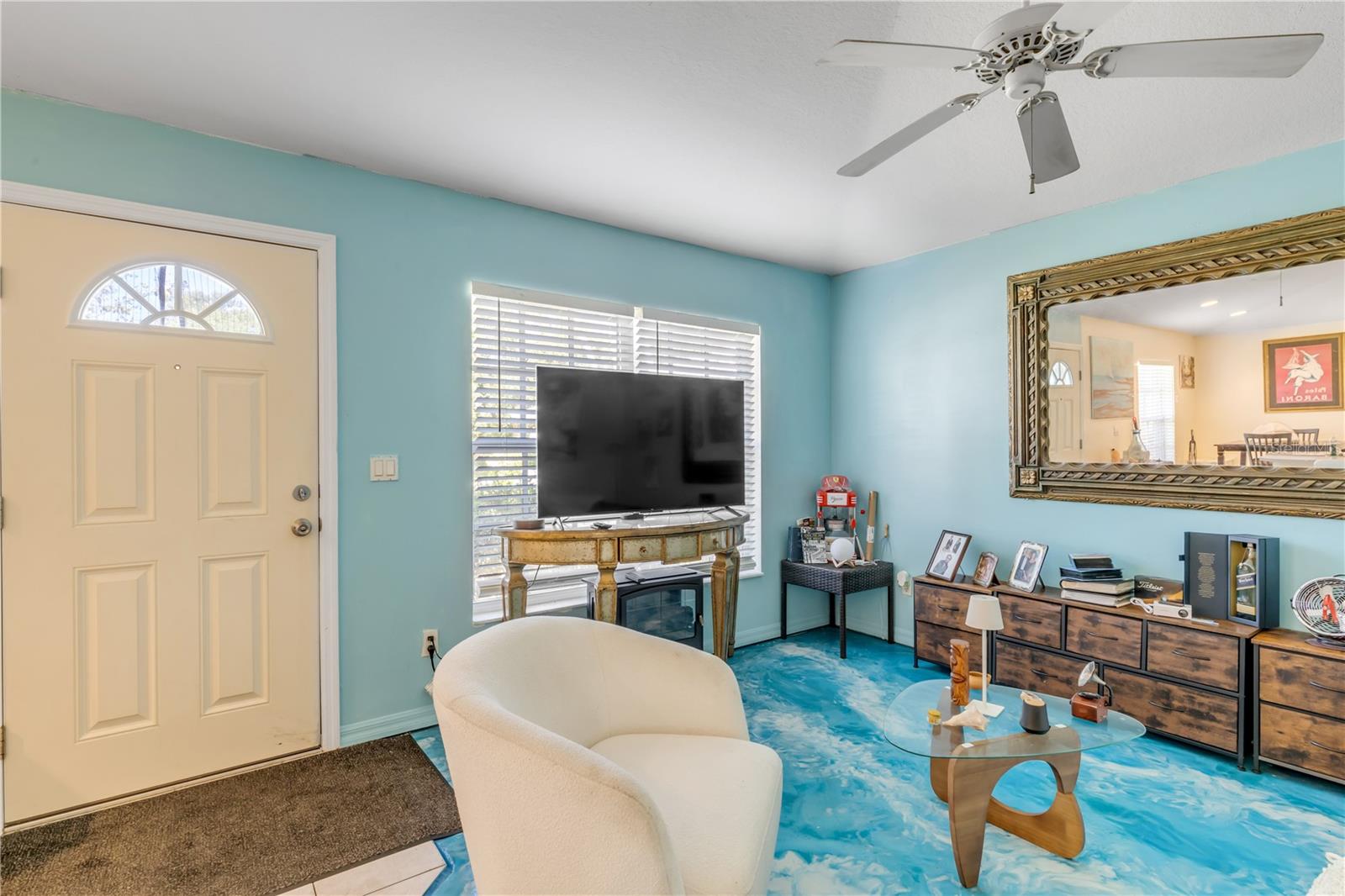 711 RIVER OAKS CIRCLE