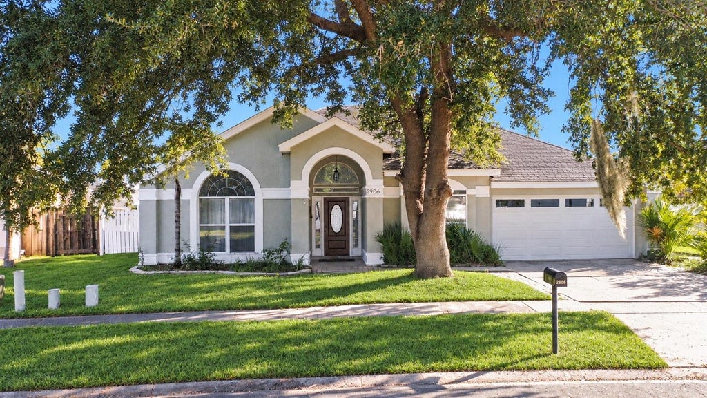 Photo of 2906 Pembridge Street, Kissimmee, FL 34747 (MLS # O6452915)