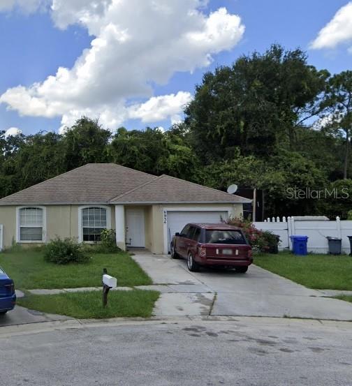 More pictures coming soon
Welcome to this charming 3-bedroom, 2-bath and garage is converted to extra room in a quiet Tampa neighborhood. This move-in-ready property offers an open layout, hardwood floors. It is spacious lot and convenient location near schools, shopping, and major highways makes it perfect for families or commuters.