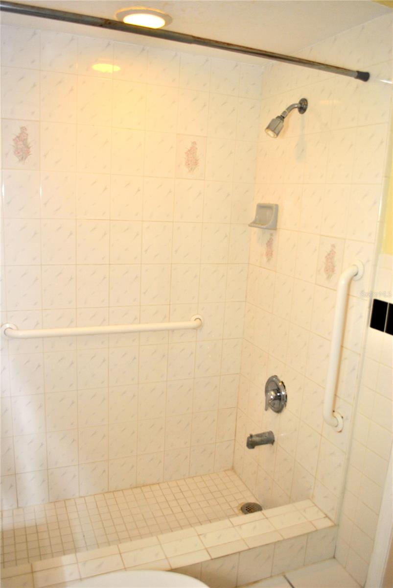 KEYSTONE ROAD - Residential