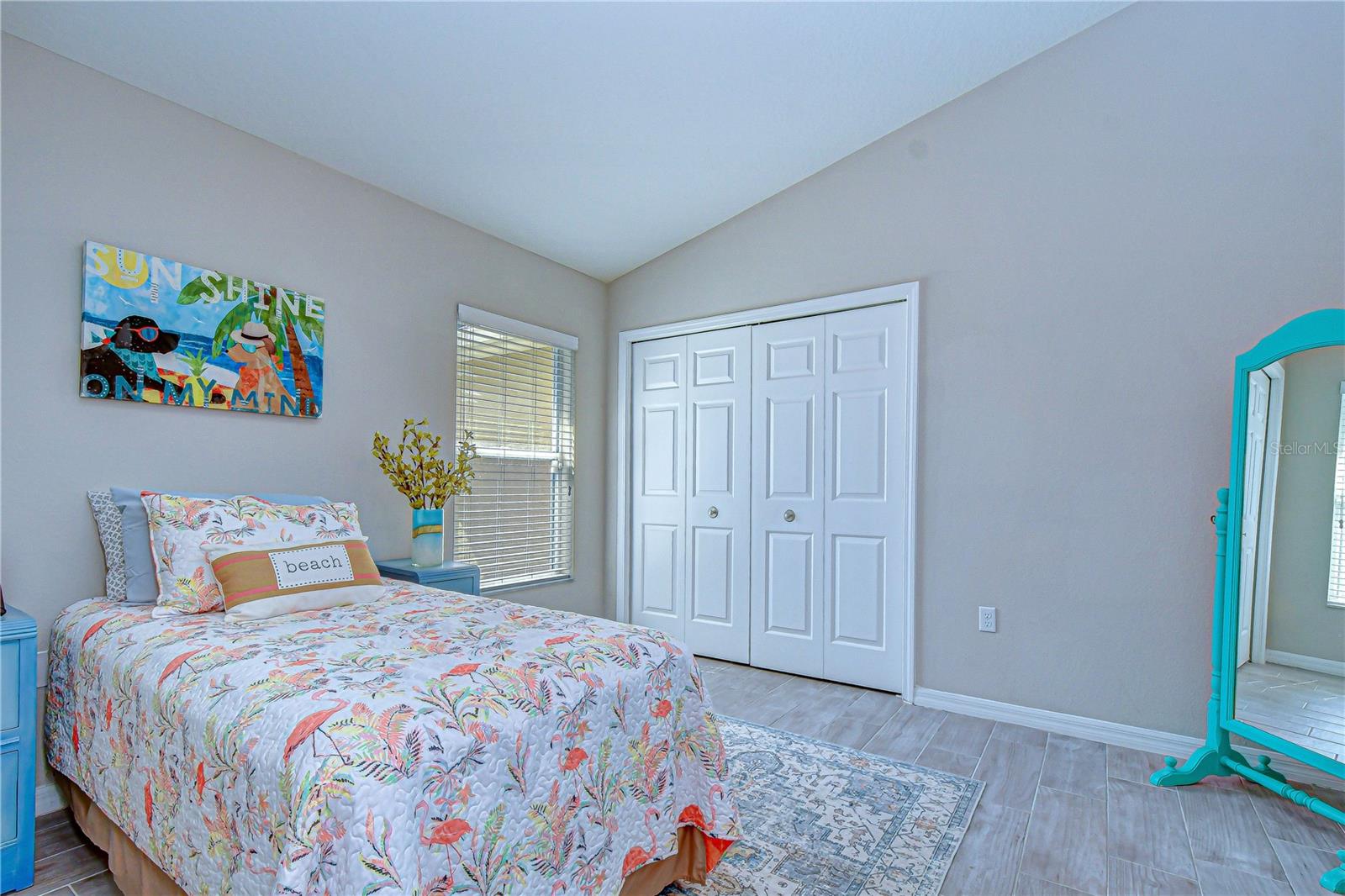 CREEKSIDE - Residential