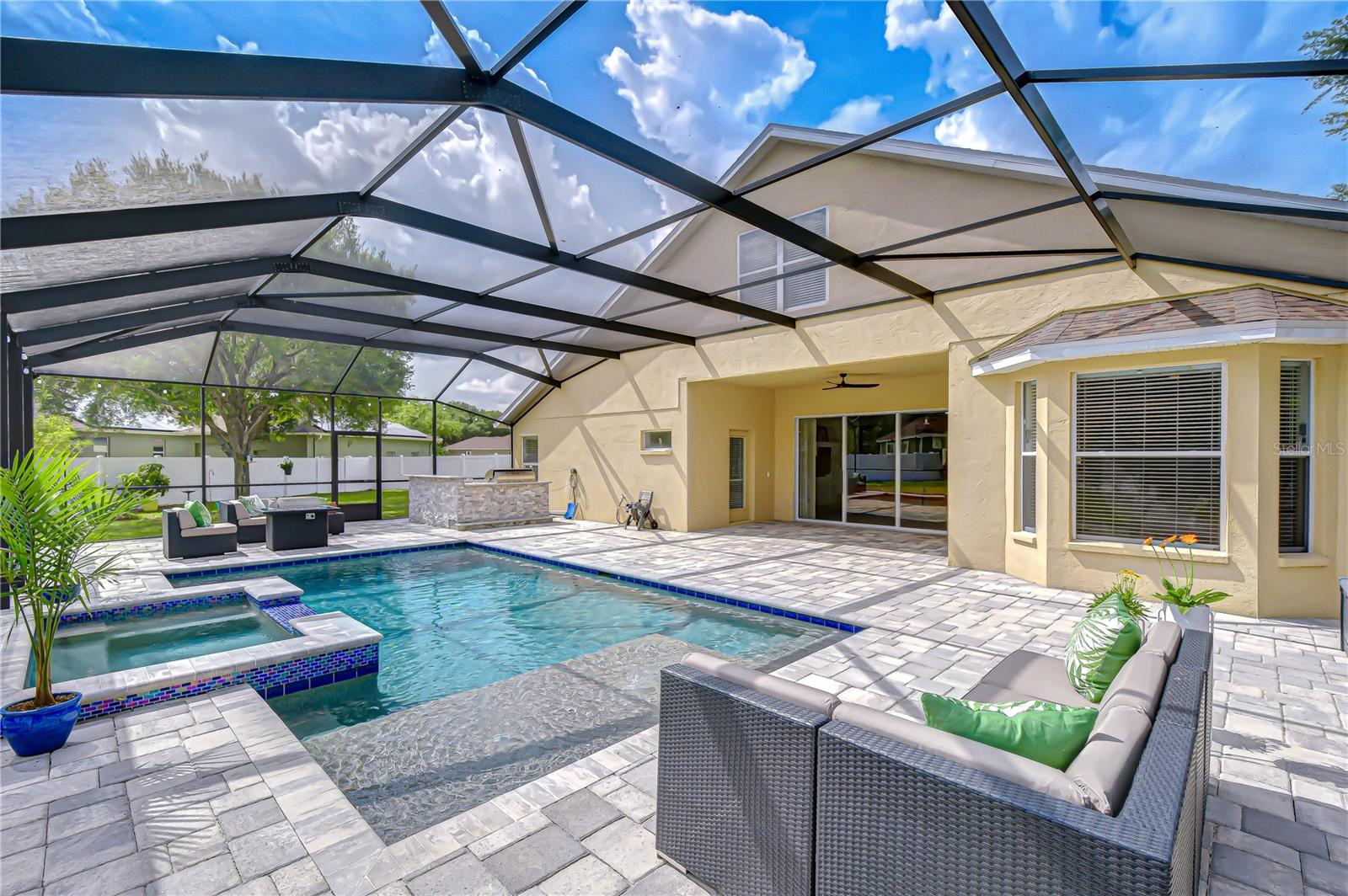 CREEKSIDE - Residential