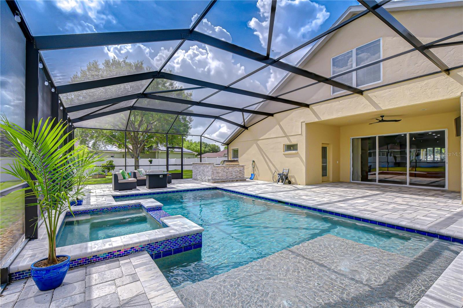 CREEKSIDE - Residential