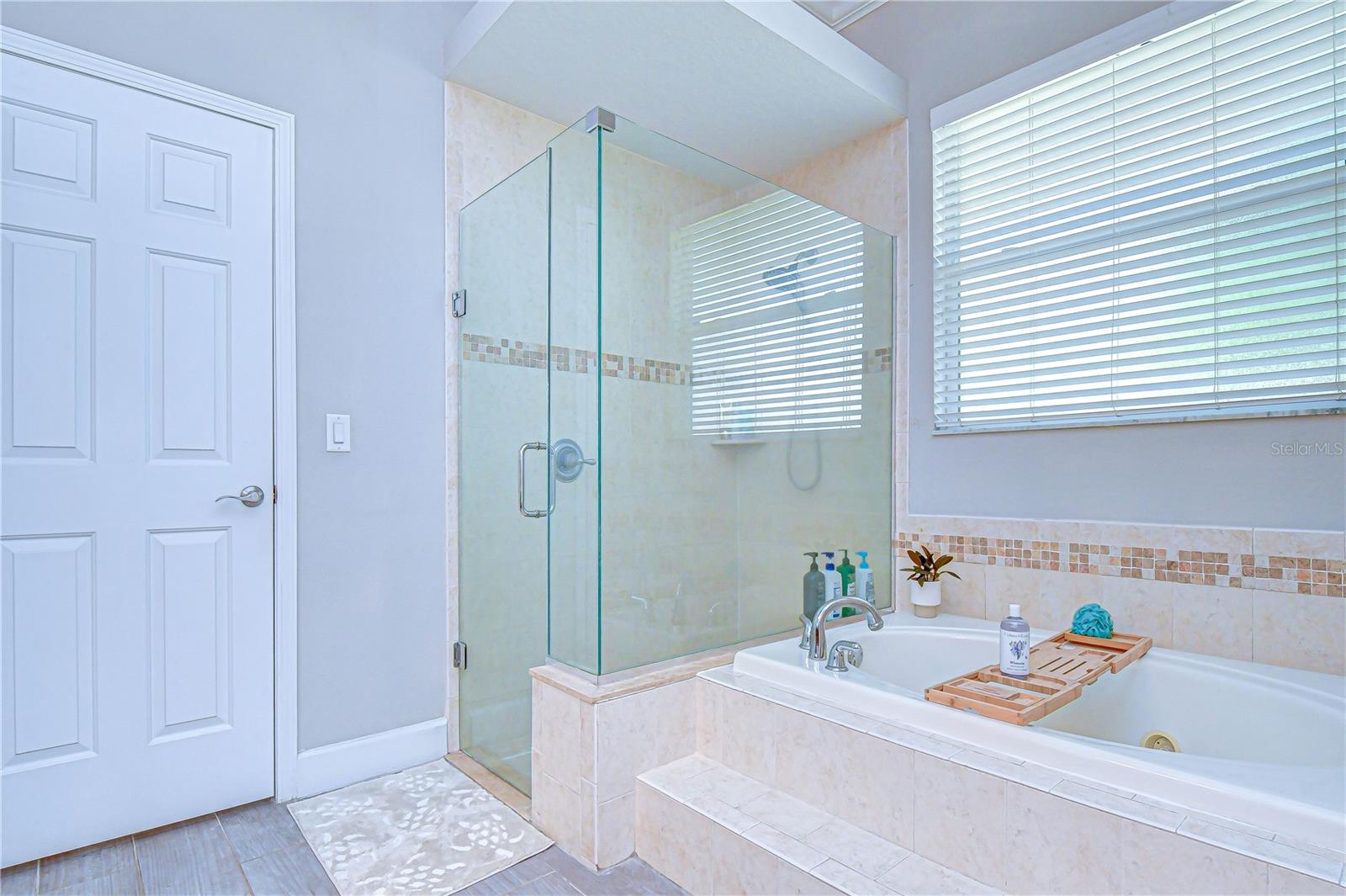 CREEKSIDE - Residential