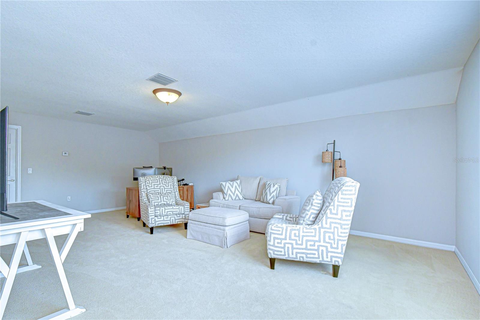 CREEKSIDE - Residential