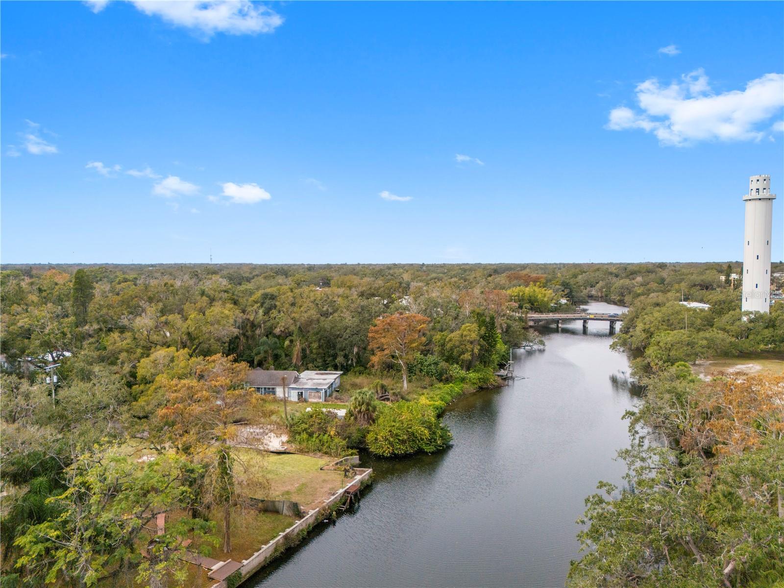 HOLLYWOOD PARK - Land