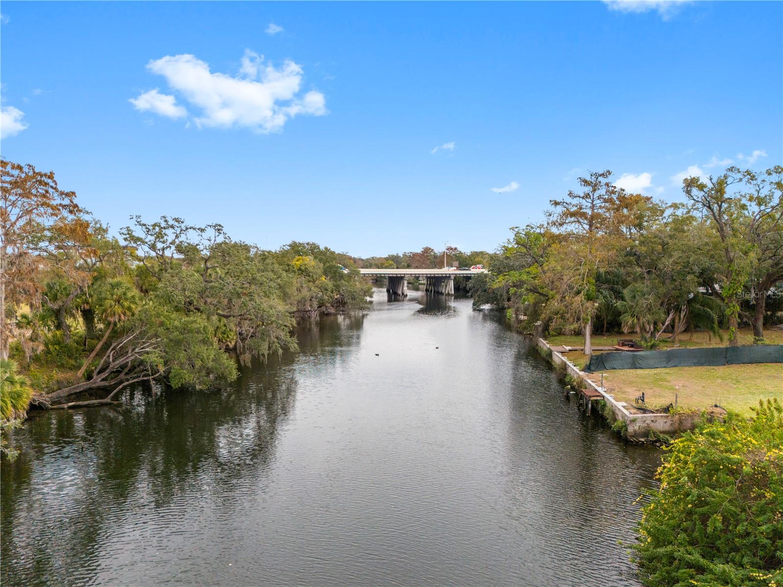 HOLLYWOOD PARK - Land