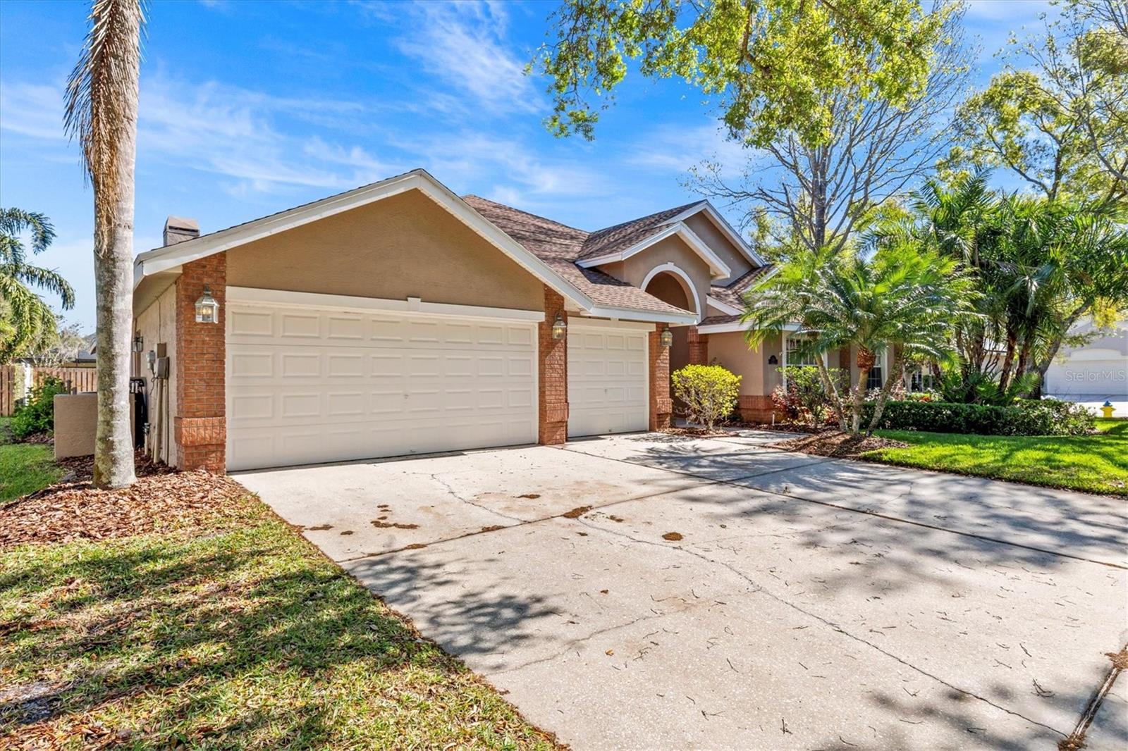 8746 TANTALLON CIRCLE