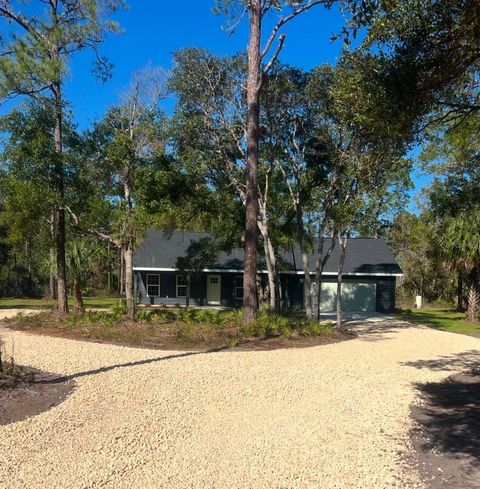 A home in CRYSTAL RIVER