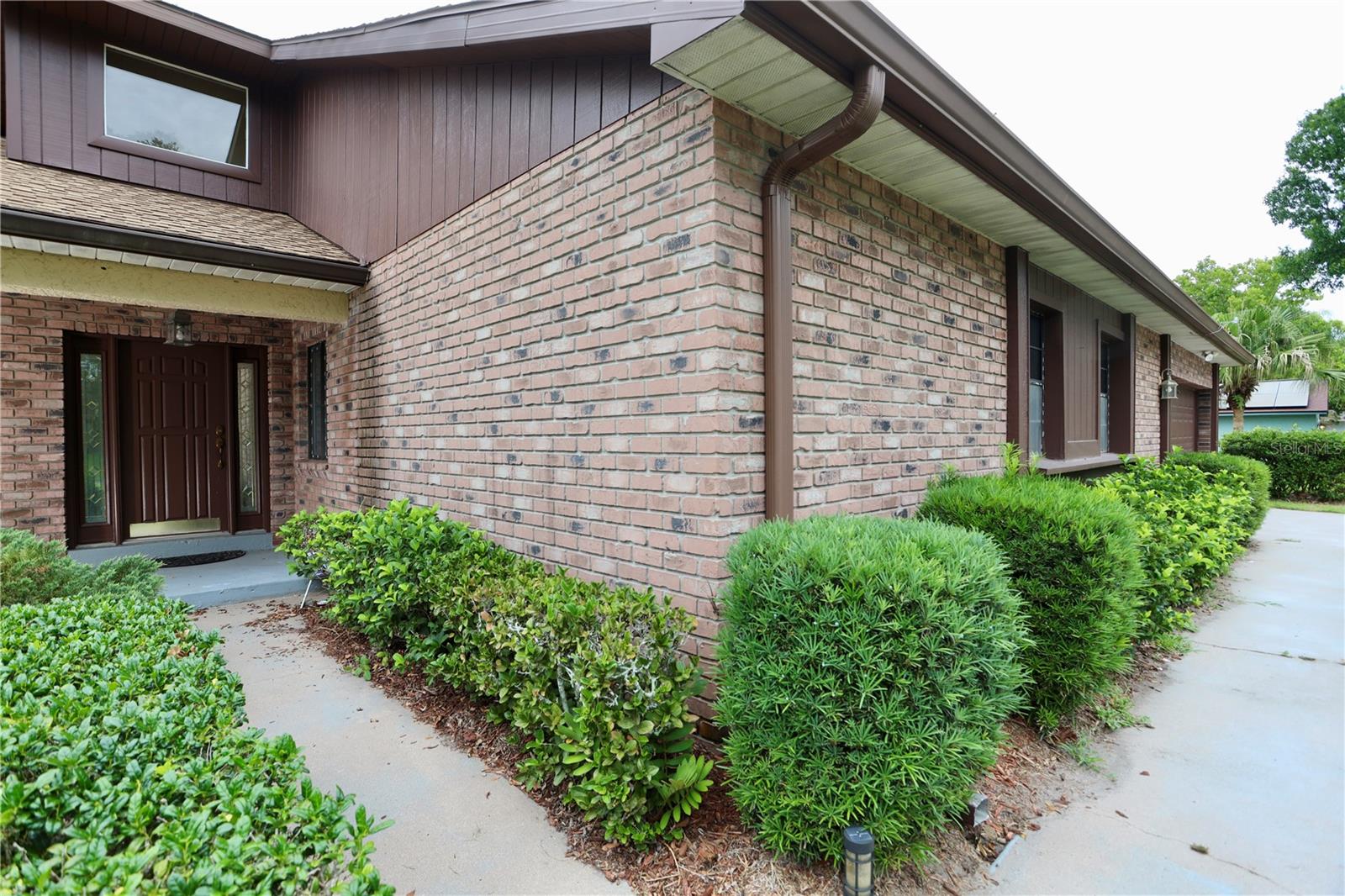 1781 KING CHARLES DRIVE