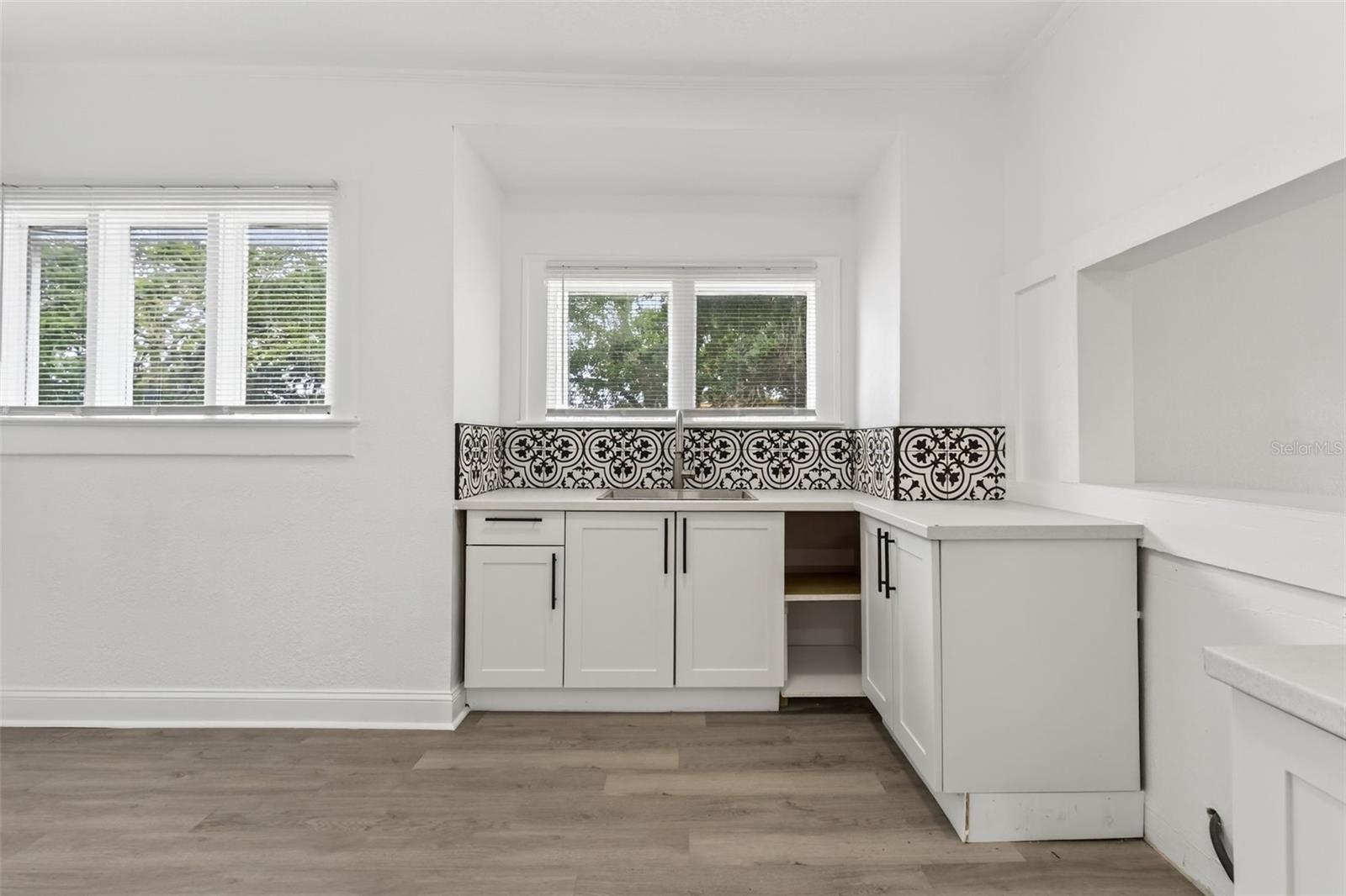 ILEXHURST SUB - Residential Income