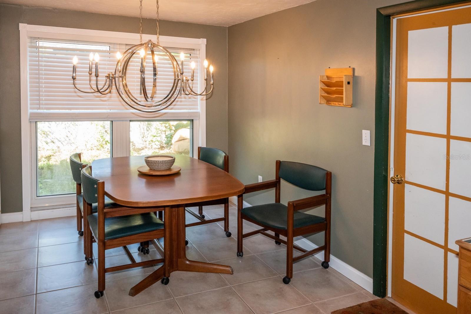 ROTONDA SHORES - Residential