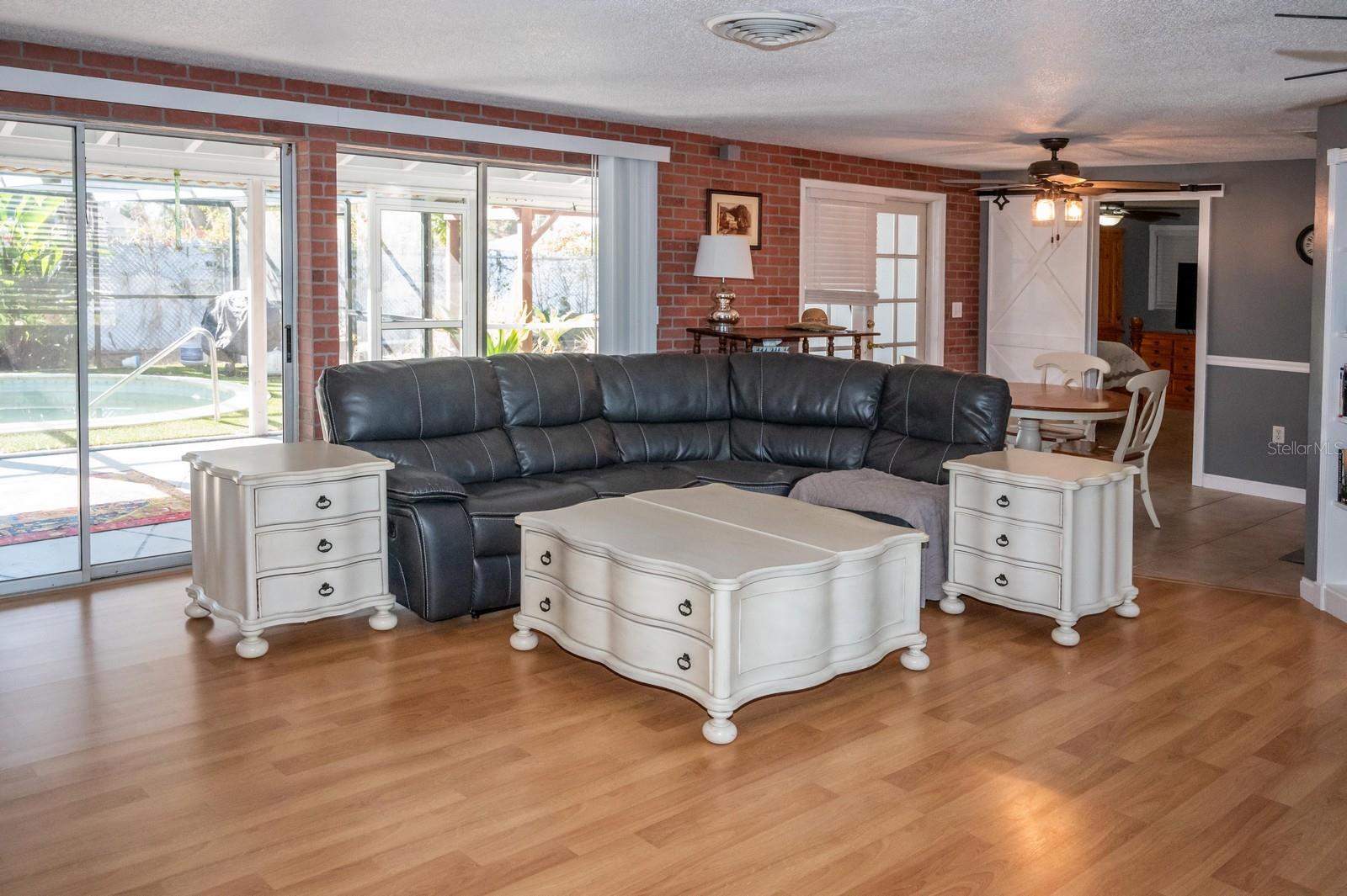 ROTONDA SHORES - Residential