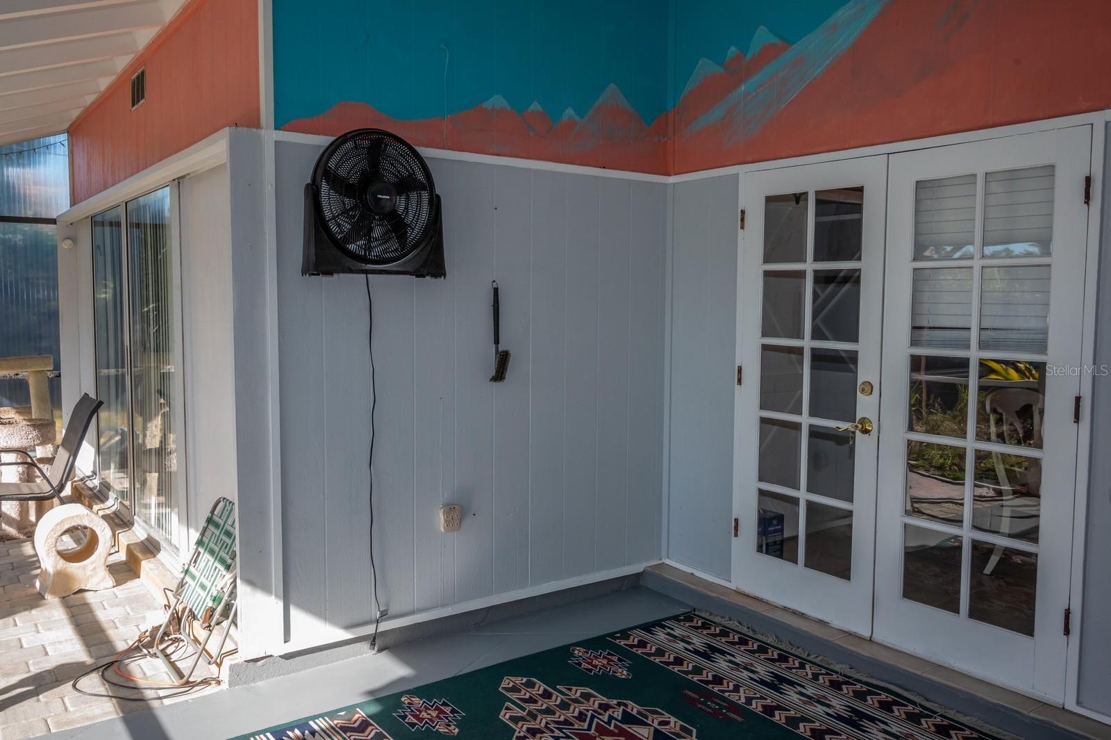 ROTONDA SHORES - Residential