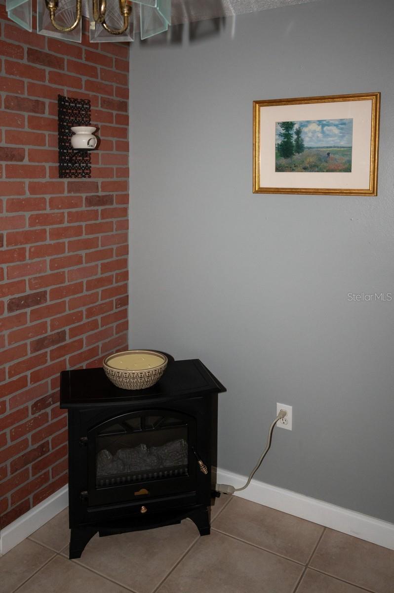 ROTONDA SHORES - Residential