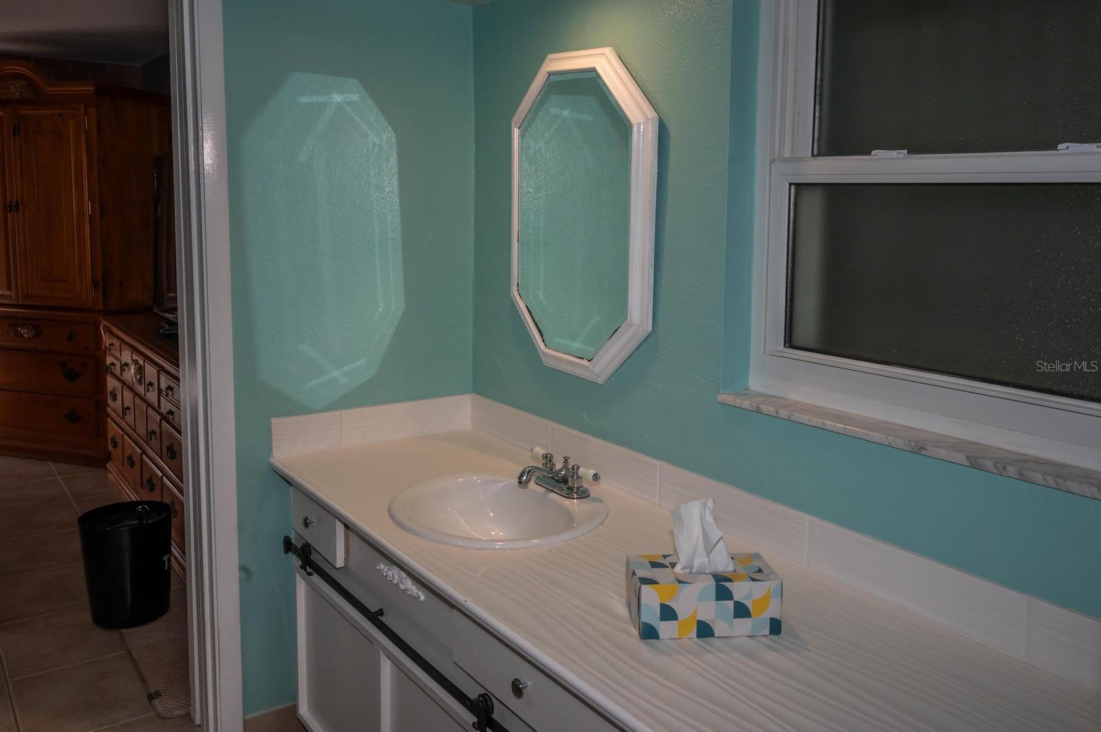 ROTONDA SHORES - Residential