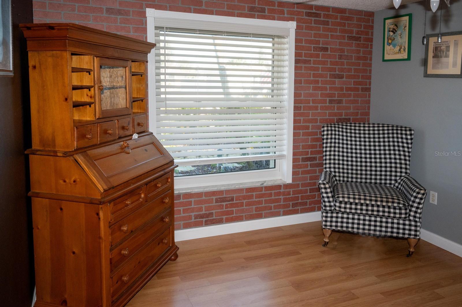 ROTONDA SHORES - Residential