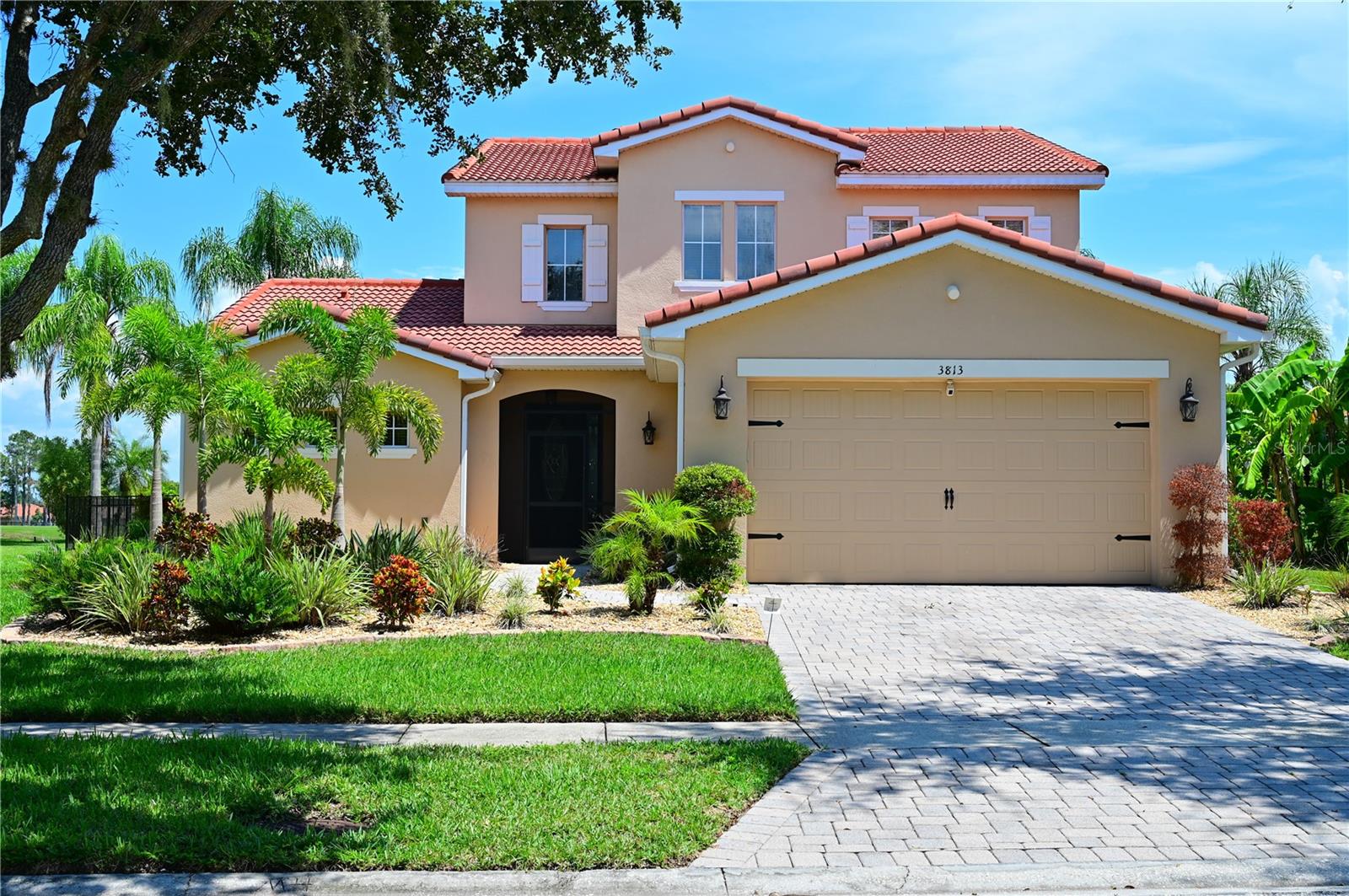 Beautiful home for lease in the gated community of Bellalago. 3 bedroom, 2 bathroom house in Kissimmee. Amenities included: central air, central heat, dishwasher, hardwood floors, stainless steel appliances, washer dryer, fenced yard, great views! Association amenities: basketball court, boat slip, clubhouse, fitness center, gated, marina, playground, pool, recreation facilities, spa/hot tub, tennis court(s), and waterfront: pond. Pets are allowed.