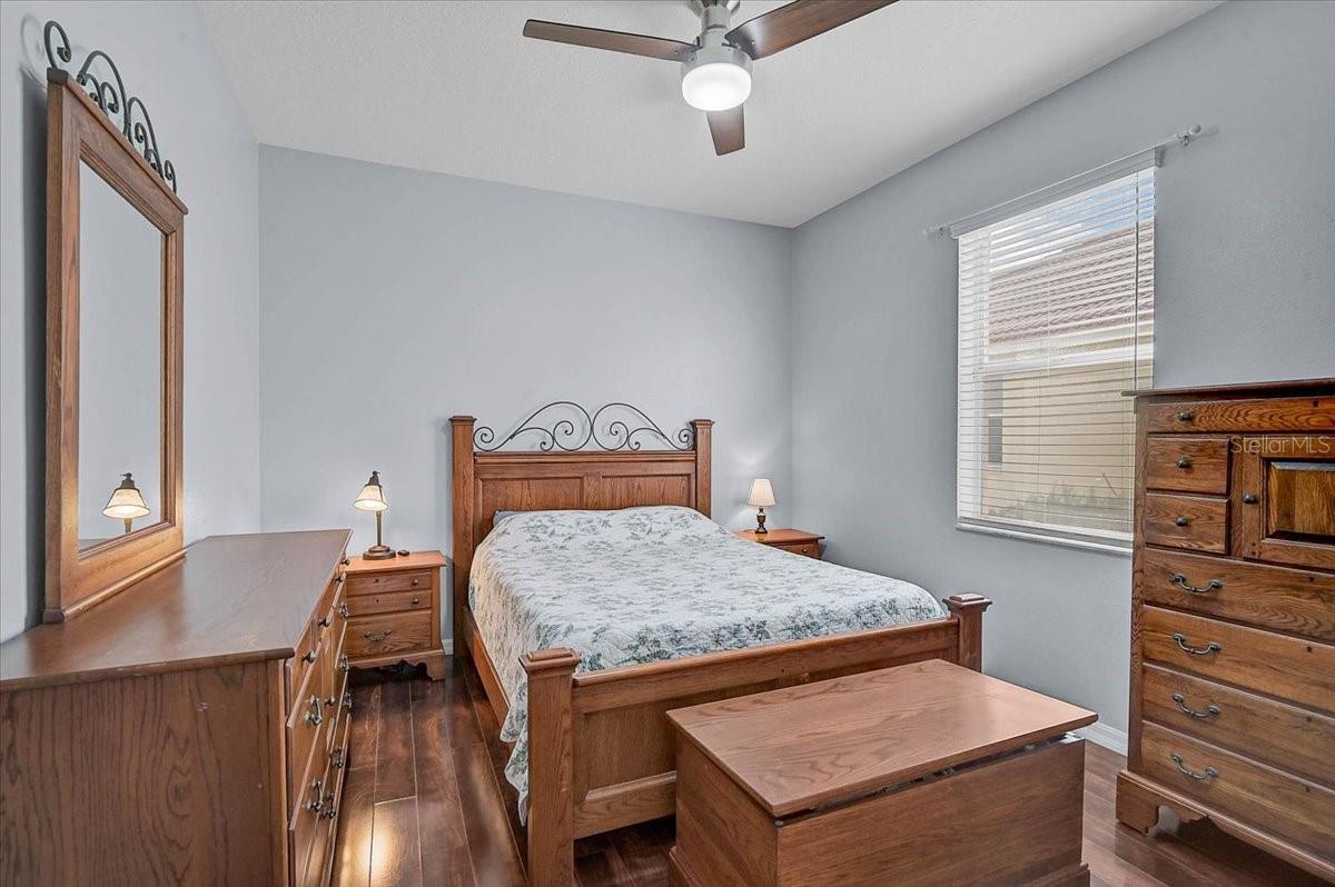 MCINTOSH LAKE - Residential