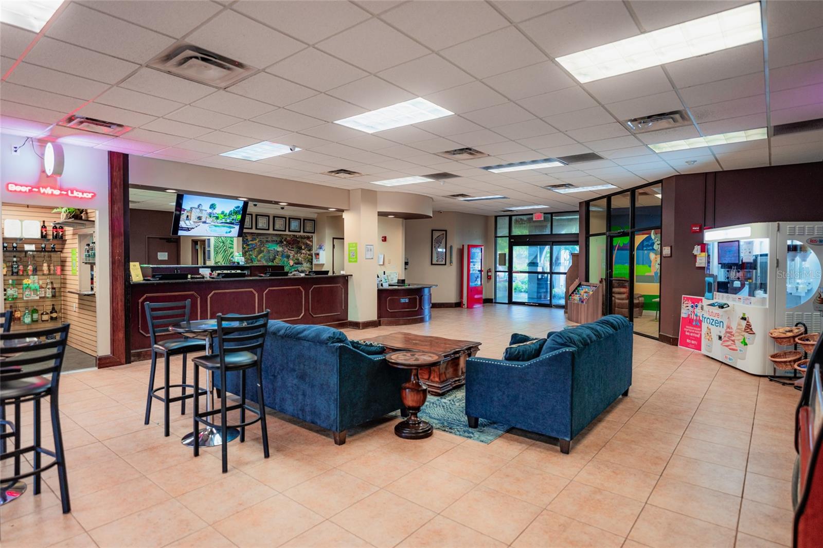 FANTASYWORLD CLUB VILLAS UNIT 1 - Residential Lease