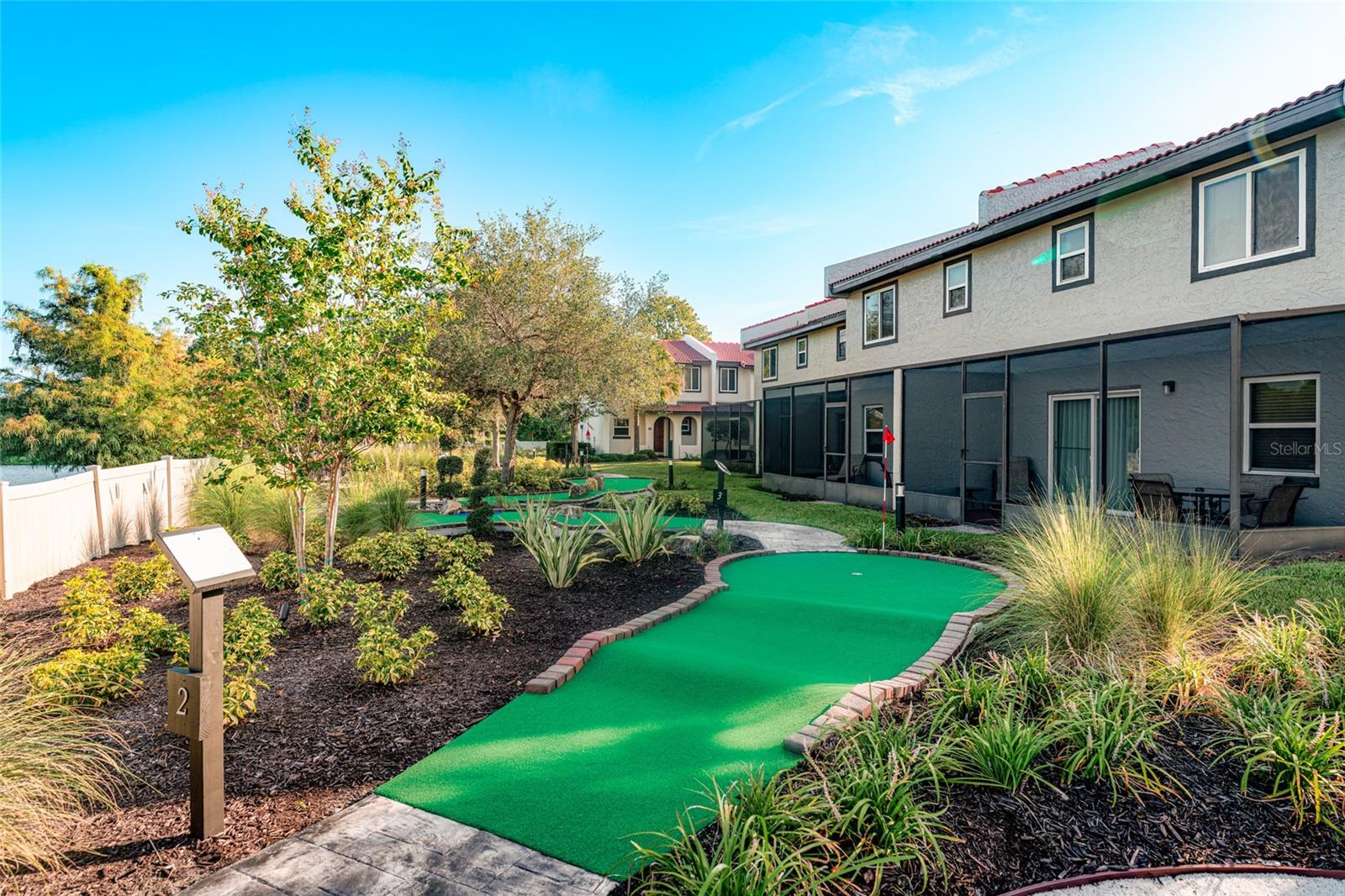 FANTASYWORLD CLUB VILLAS UNIT 1 - Residential Lease