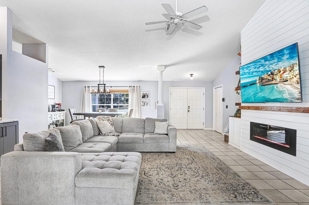 OAKRIDGE ESTATES - Residential