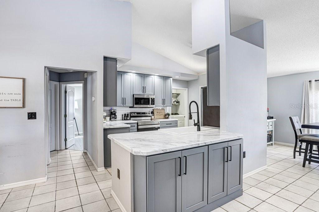 OAKRIDGE ESTATES - Residential