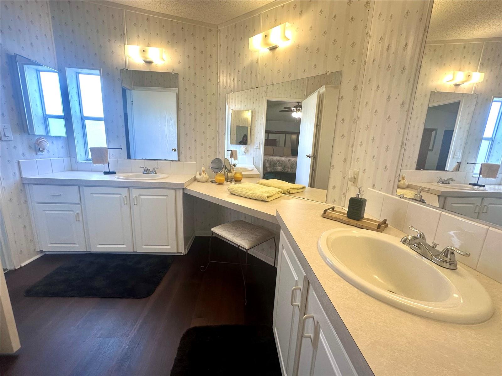 FAIRWAY VILLAGE MOBILE HOME PARK UNREC - Residential