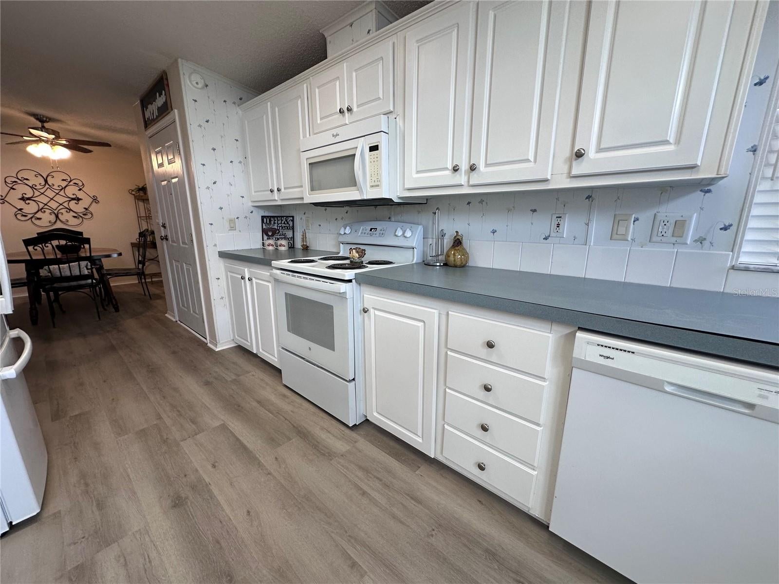 1100 BELCHER ROAD S 406