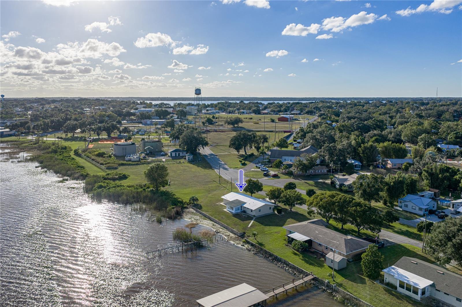 LAKE SIDE TERRACE - Residential