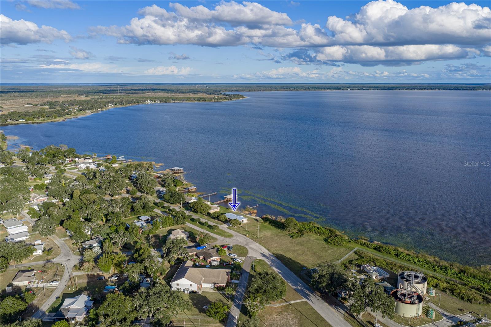 LAKE SIDE TERRACE - Residential